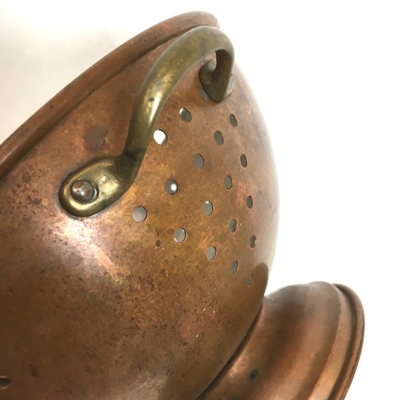 COPPER Collander  with silver metal interior – brass handles VTG - Picture 4 of 10